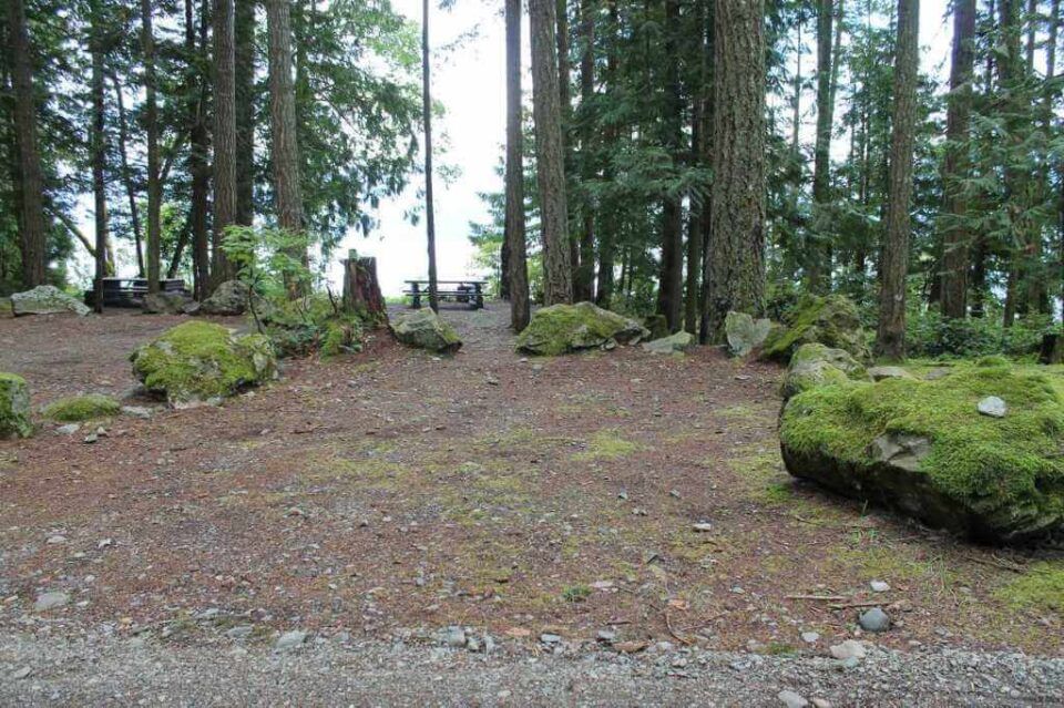 Twenty-Mile-Bay_site-23-24